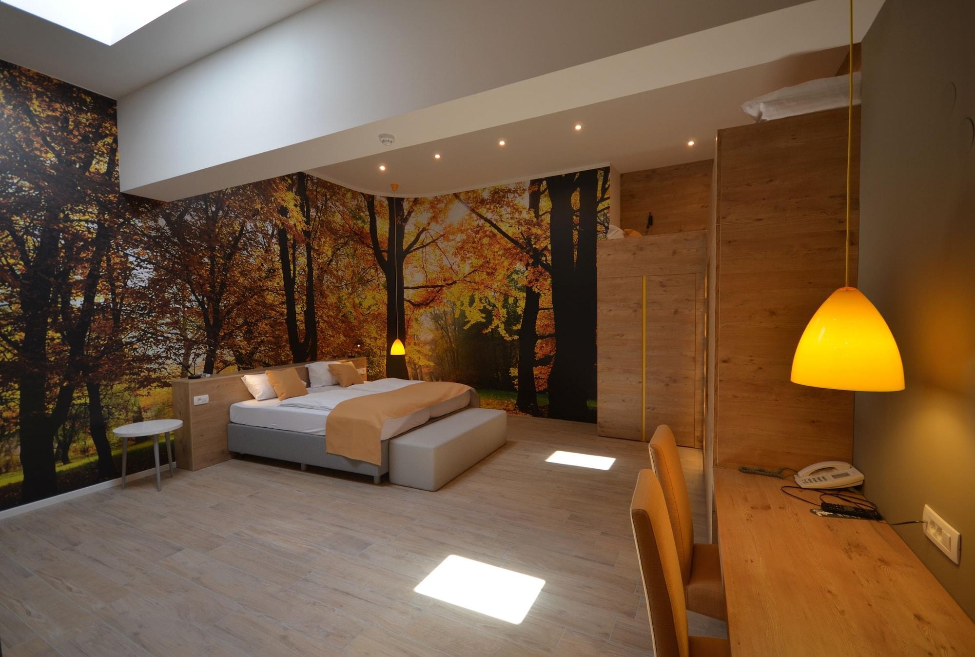 Hotel Emonec